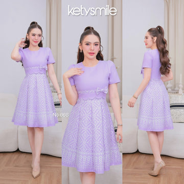 ชุดเดรสผ้าทอลาย แต่งโบว์เอว กระโปรงบาน 8 ชิ้น อัดกาวทั้งชุดชิ้น ซิปซ่อนด้านหลัง สีม่วง