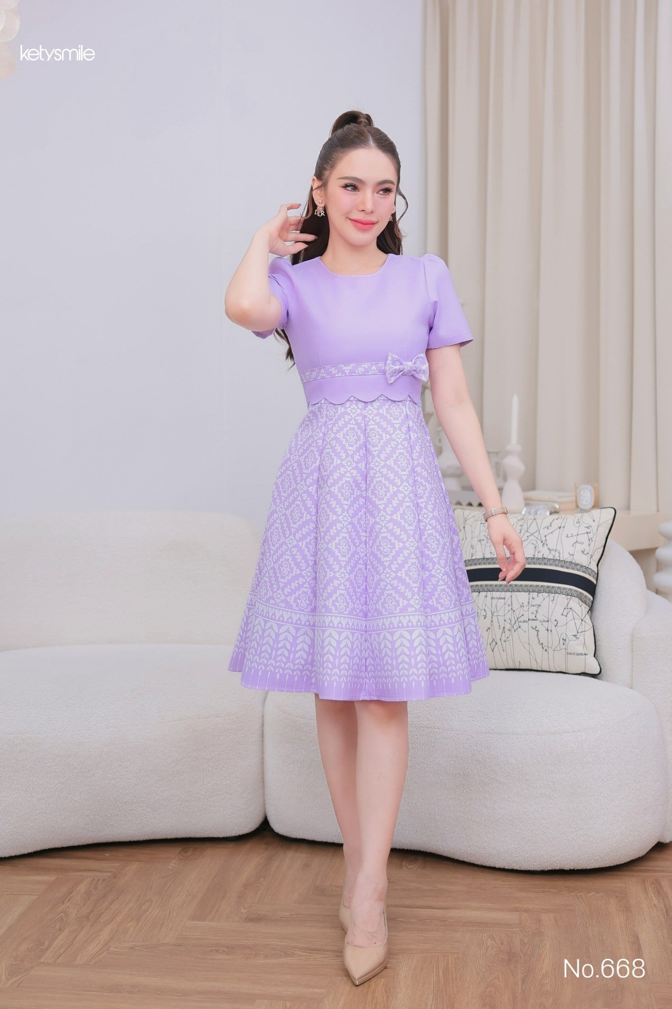 ชุดเดรสผ้าทอลาย แต่งโบว์เอว กระโปรงบาน 8 ชิ้น อัดกาวทั้งชุดชิ้น ซิปซ่อนด้านหลัง สีม่วง